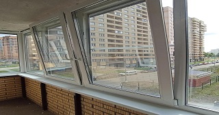 Остекление балкона Михайловка цена от 9760 руб. м/п. за 50 часов